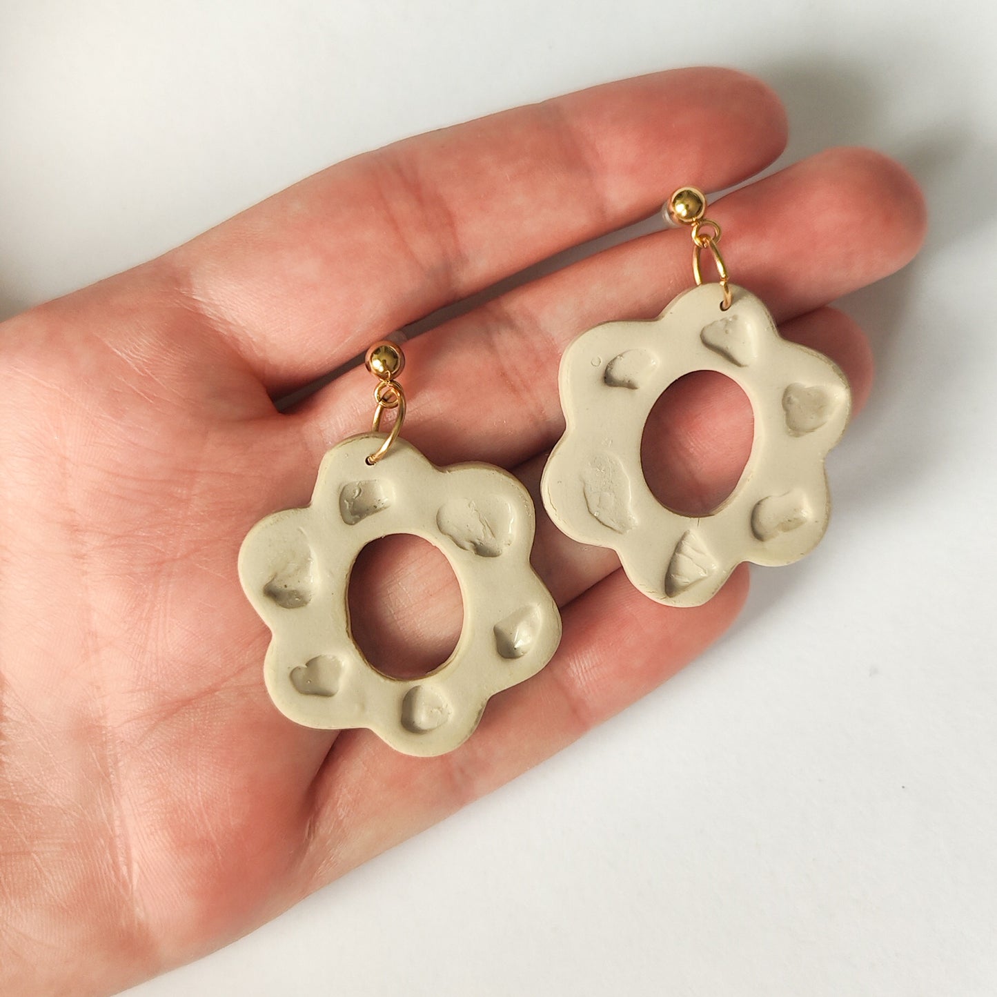 Pendientes Flor Beige