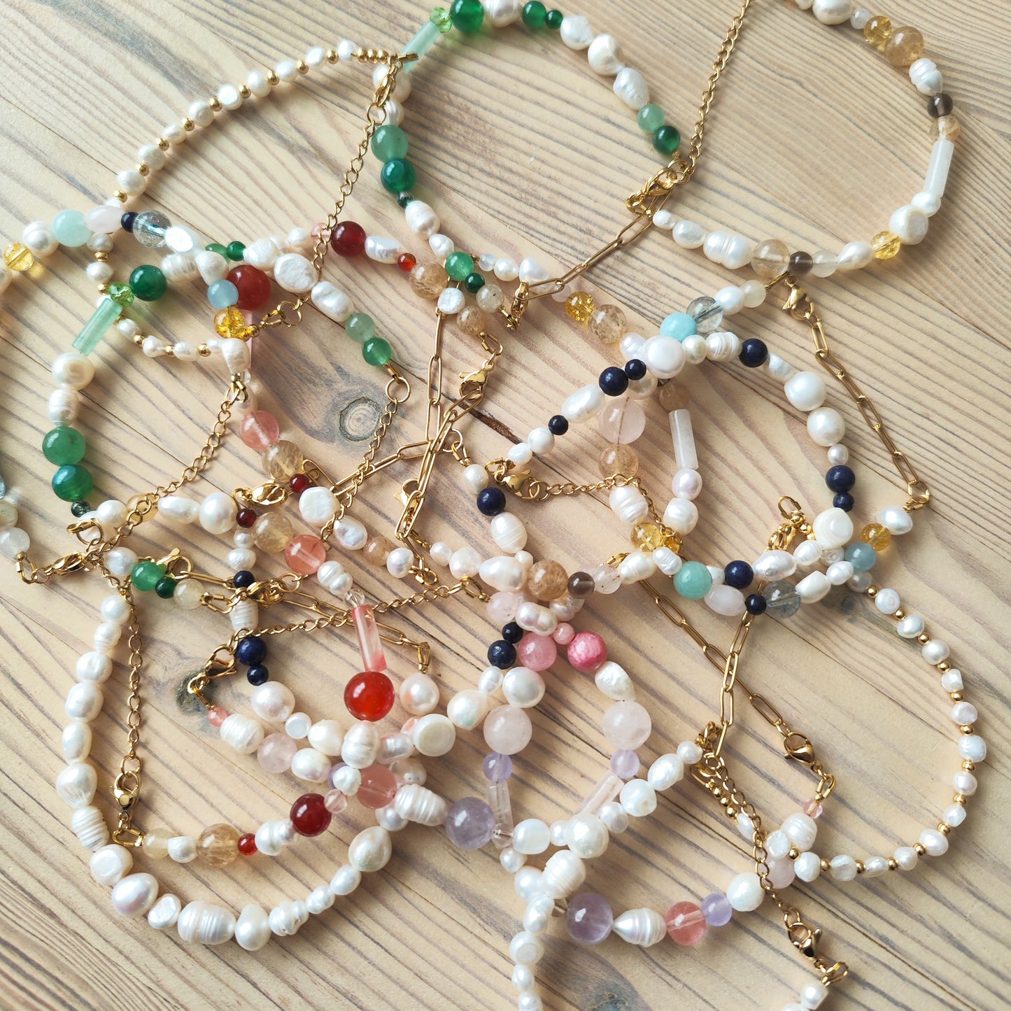 Pulsera de Piedras y Perlas Naturales